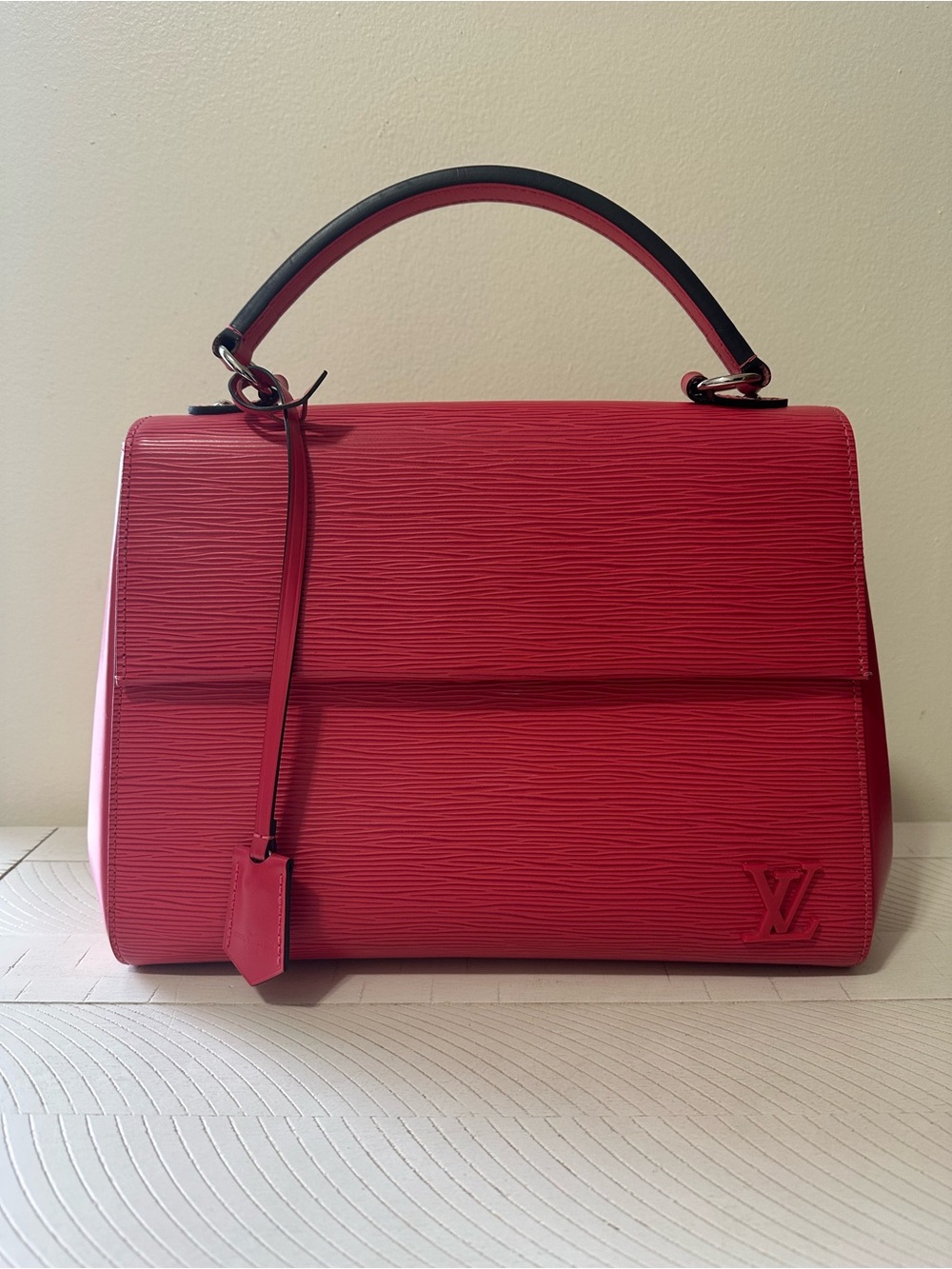 Louis Vuitton Cluny MM Pink Epi Leather